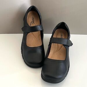 Easy Street Black Comfort Leather Mary Jane Flat Shoes Sz 7 M